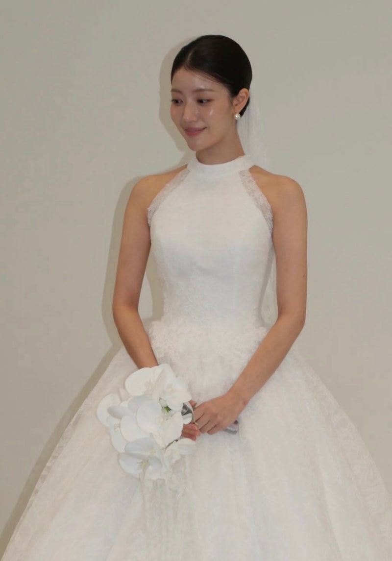 라포레 26FW 신상 드레스 모아보기 (사진 多) 실크, 레이스, 타프타, 유색 드레스
