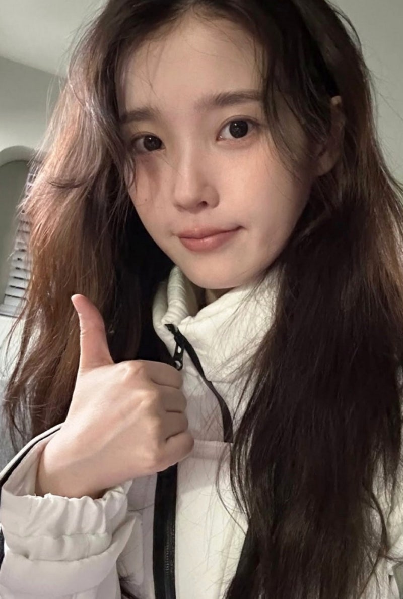 아이유 데뷔 18주년 2억 기부, 올해 누적 기부액만 벌써 얼마?