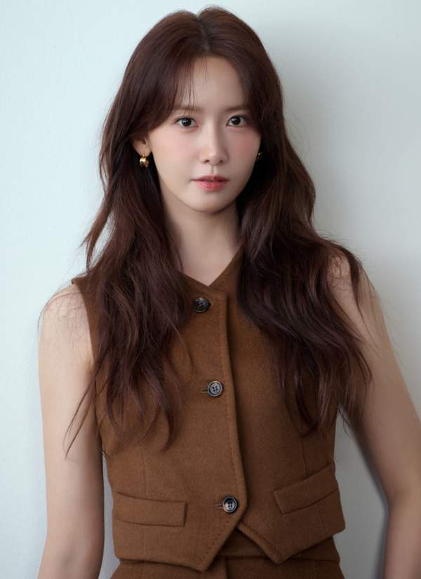 윤아, 한국판 이시하라 사토미 된다… 부검대 선 법의학자 변신 ['언내추럴']