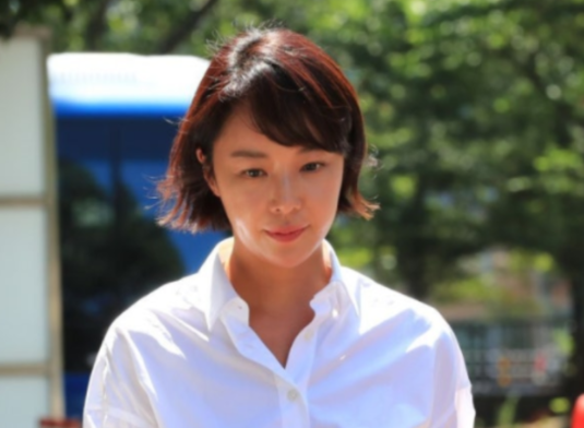 “통장 잔고 500원에서 40억 건물주로” 황정음 프로필 고향 학력 재산 나이 사건사고 MBTI 혈....