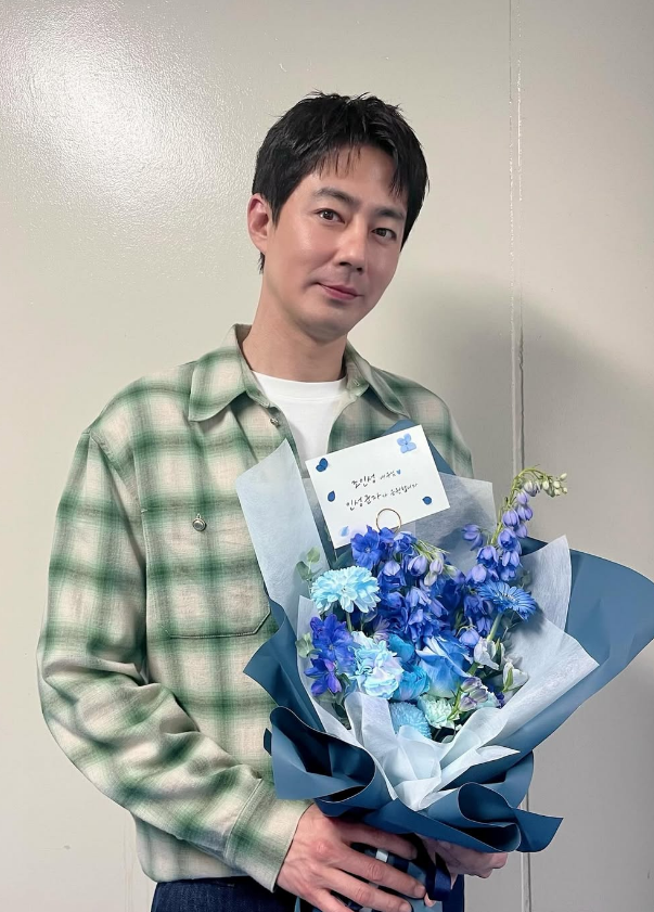 조인성 프로필 학력 고향 재산 키 나이 가족 혈액형 mbti 작품활동 사건사고 최근이슈 근황 총....