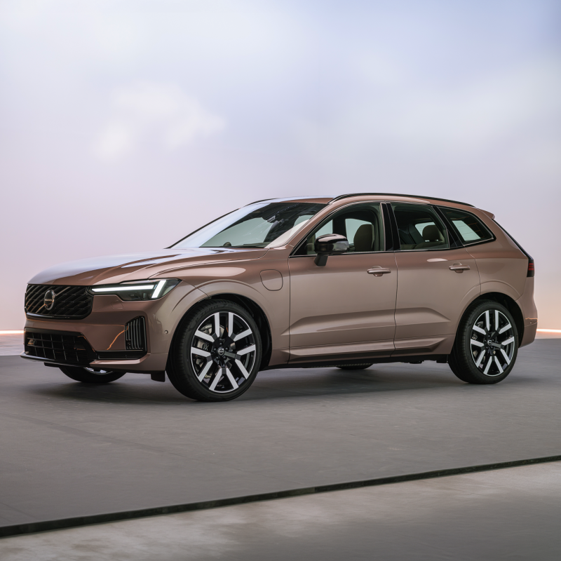 볼보 XC60 플러그인 하이브리드, 전기 주행 최대 200km 예고