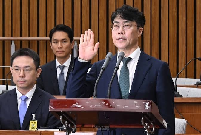 28년 동안 판사로 살아온 남자, 오늘 대법관이 된 김성수는 누구인가
