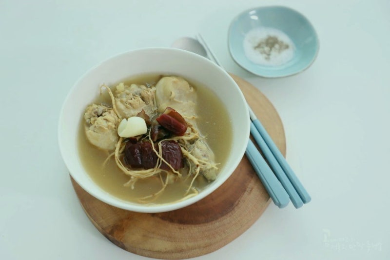 재료 흐름부터 다시 정리한 닭다리 1kg 삼계탕 끓이는법 삼계탕 재료부터 닭죽