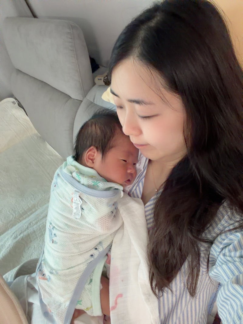 [출산일기#4] 제왕절개 40일차 현실 후기 / 오로가 끝난 줄 알았는데 생리가 시작됐다