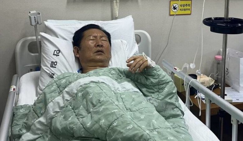 ‘연임 실패’ 정청래, 결국 병원에 누웠다…“3일째 물 한 모금도 못 마셔”