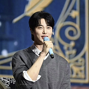 Byeon Woo-seok's 'Secret Library' Reopens, Baro Cam Released After Fan Meeting