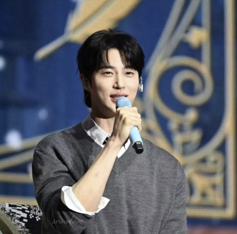 변우석 ‘비밀 도서관’ 다시 열렸다, 팬미팅 끝난 뒤 공개된 바로캠