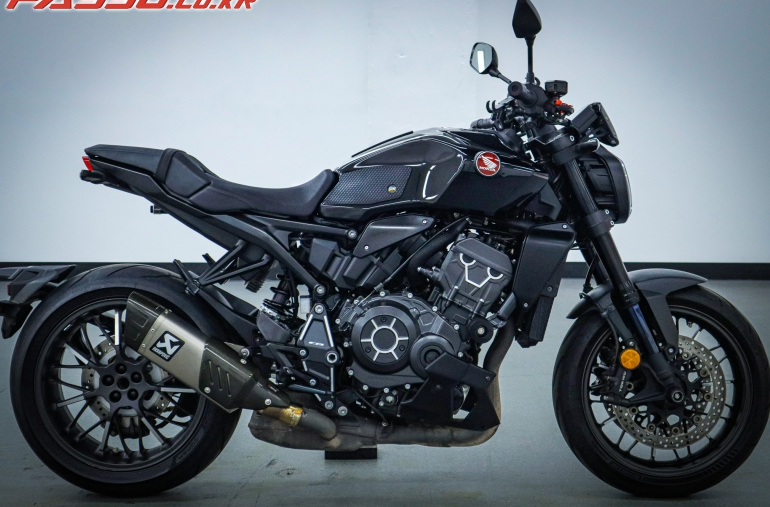 (판매완료) ️ 혼다 CB1000R 블랙에디션 2023년식 | 아크라포빅 풀배기·튜닝옵션 다수 판매