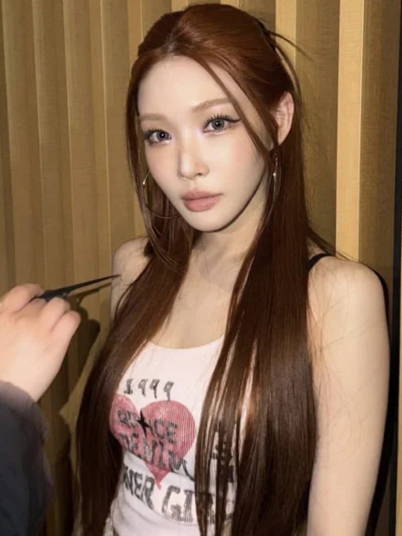 새벽에 청하 응급실 이송 충격... 경기대 축제 갑작스러운 불참 속 모어비전 전속계약 종료 ....