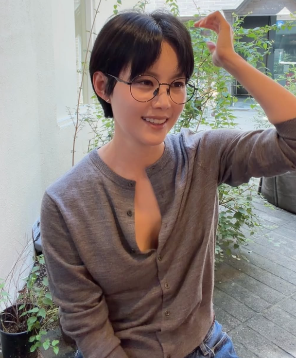 "얼굴에서 김성령이 보이네?" 브아걸 미료, 몰라보게 싹 바뀐 역대급 근황 사진 '충격'