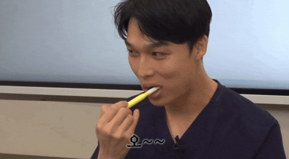 풀아치 임플란트인데 뼈이식 부담 줄이려면? 무치악 환자 올온엑스 임플란트