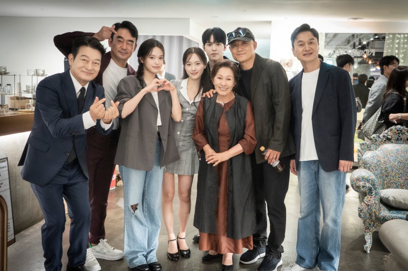 김혜자 배우 연기 인생 65주년 기념식 개최!
