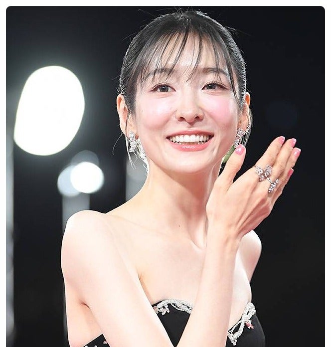 '재벌집' 모현민이었던 박지현, 청불 영화서 180도 달라지더니 결국 청룡영화상까지 거머쥐었....