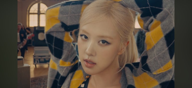 로제 신곡 뉴 트릭 음원 및 뮤비 기습 발매! 아이폰 캠페인|가사해석|아파트프로듀서 재회