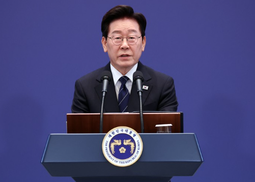 2026년 9월 18일 이재명 대통령 기자회견 내용, 이재명지지율 (연임 개헌 부동산 파병)