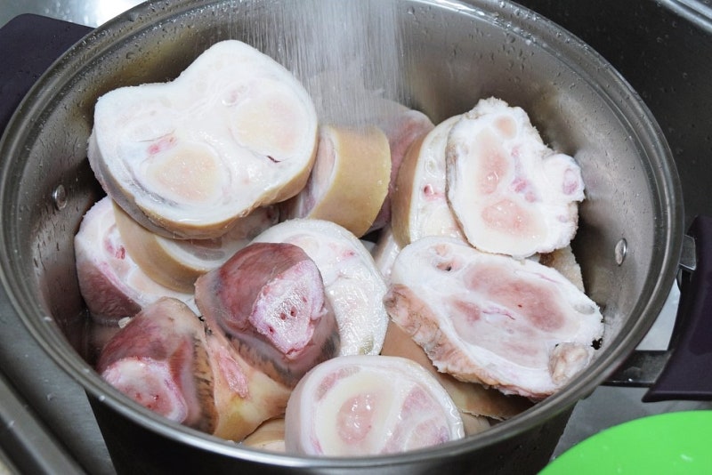 한우사골 곰탕 끓이는법 우족탕 우족 끓이는법 사골 핏물빼기 곰국 사골국 끓이기