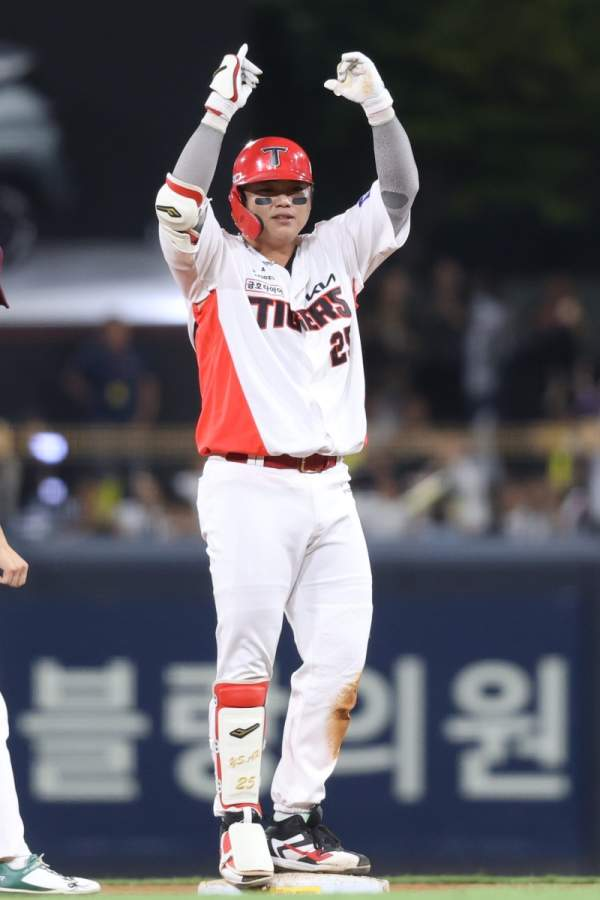한준수 결승 2루타 '쾅'…4위 KIA, 키움에 합작 완봉승