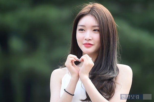 청하 응급실 이송…건강 문제로 경기대 축제 무대 결국 취소