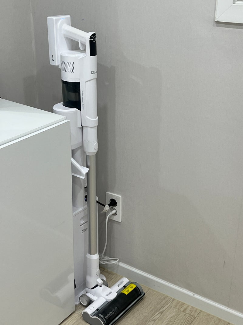 디베아 무선청소기 JET FIT 클린스테이션 차이슨 내돈내산 6개월 실사용 후기, 자동먼지비움 ....