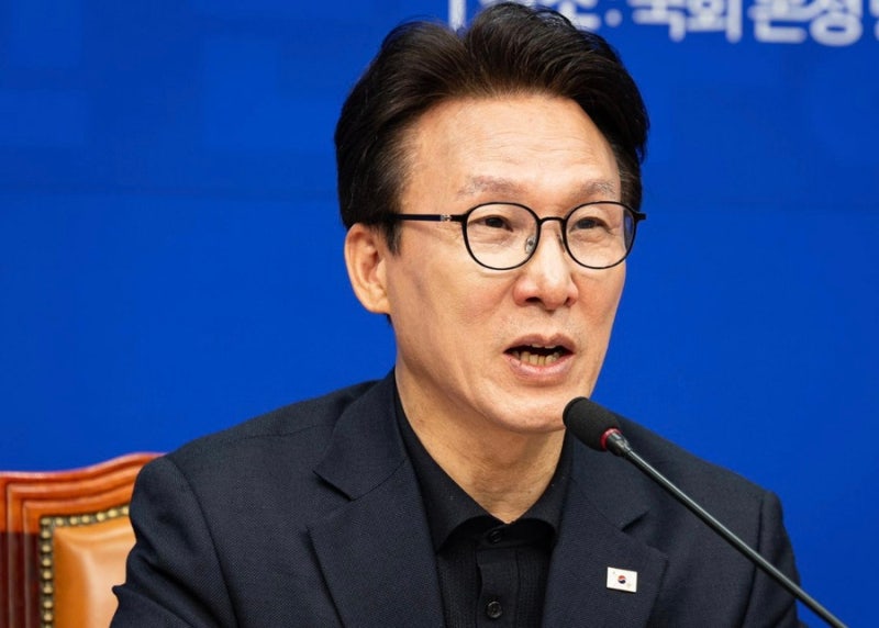 김민석 기자회견 20일, 취임 한 달 첫 회견…이재명 회견 이틀 뒤 꺼낼 카드는