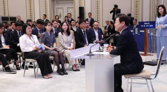 이재명 대통령 기자회견, 연임개헌·공소취소·파병 입장 주목