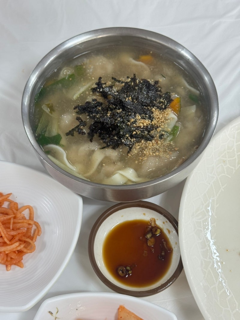 [감자바우 장칼국수] 강원도 강릉 중앙시장 감자옹심이 장칼국수 감자전 맛집 내돈내산 솔직....