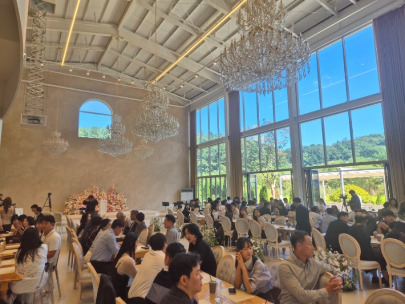 전주 아엘르 웨딩 하객으로 다녀온 후기(밝은 홀, 분리예식, 뷔페, 카페웨딩)