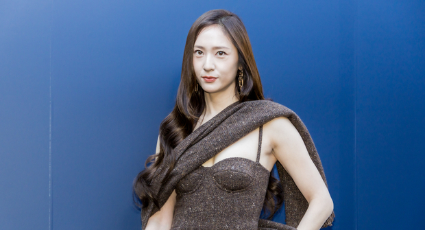 "정수정 브라운 드레스 입으니 분위기 확 달라졌다" 평소 가방 속 챙기는 음식은