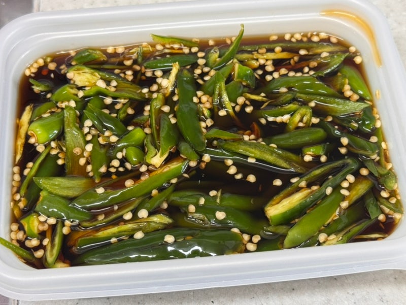 청양고추 장아찌 만들기 끓이지 않고 채 썰어 담그는 간장장아찌
