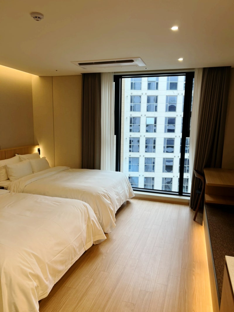 Jamsil Bangi-dong Hotel Bene Tourist Hotel Jamsil Branch: Lotte World Area Family Twin Room Review