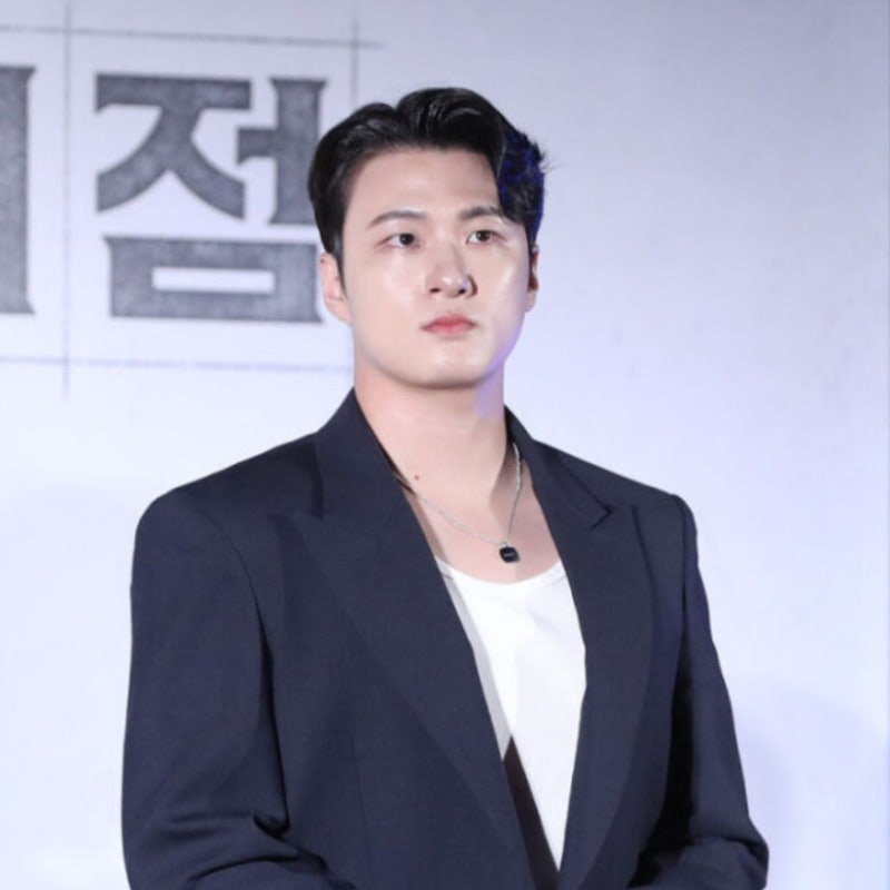 배우 신승호, 레드벨벳 경호원에서 아이린 상대 배우로.. 드라마 같은 인연!