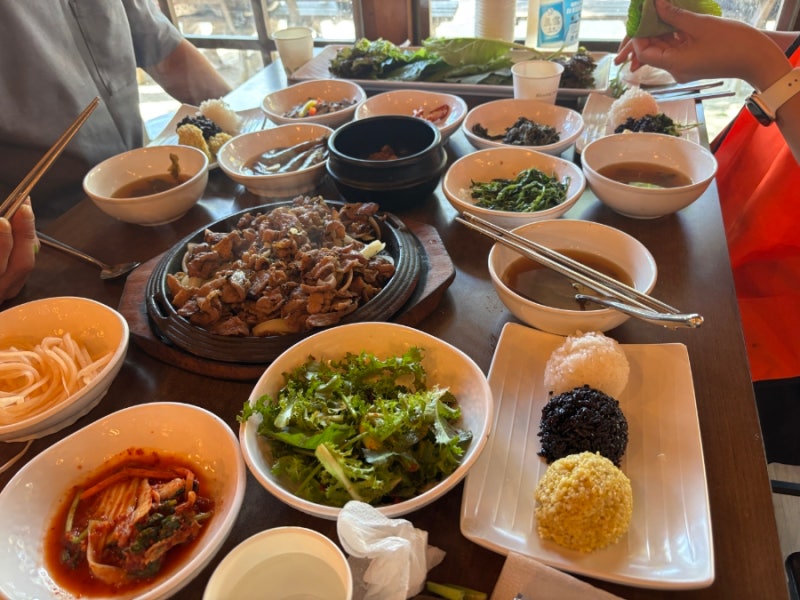 주말 서울 근교 가족 나들이 남양주 맛집 산속뷰 드라마속 한옥 목향원 유기농쌈 석쇠불고....