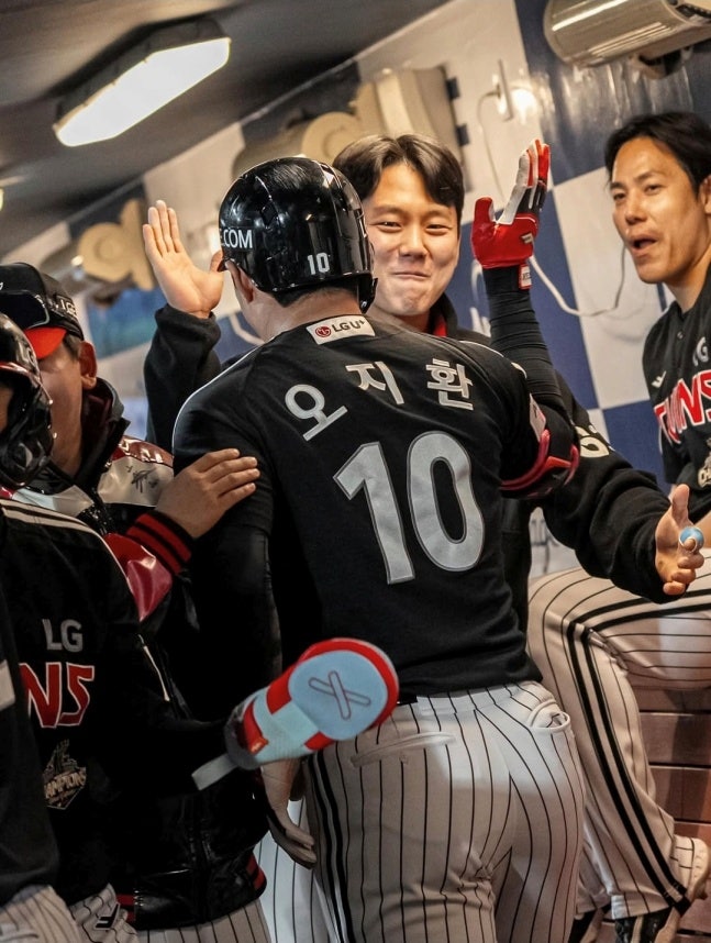 선두 KT에 12점 낸 LG, 다음은 5연패 한화…10일 전 19실점까지 뒤집을까