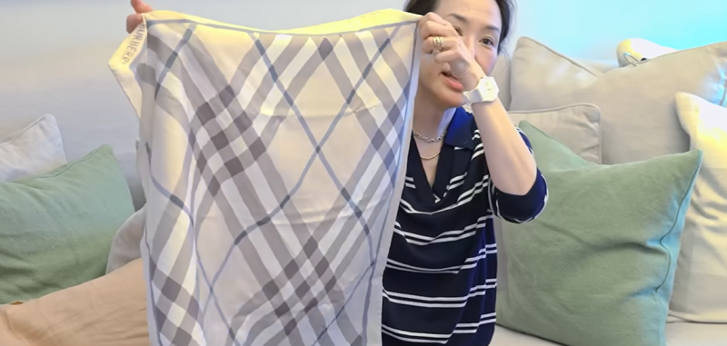 강주은 버버리 스카프부터 탑텐까지 10만원도 안되는데 오히려 더 우아해 보였어요