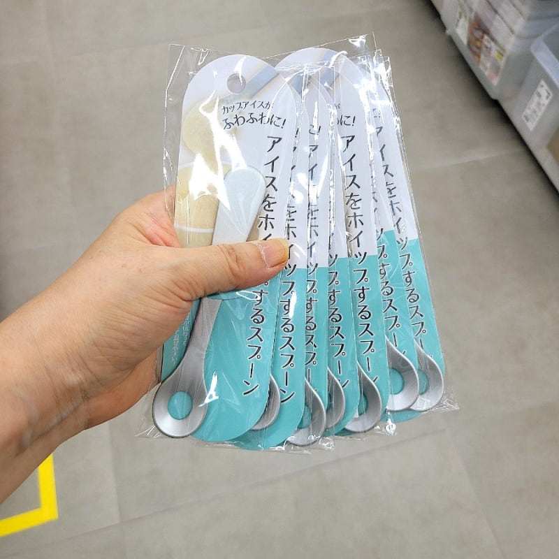 다이소 이게 뭐길래.. 다들 5개씩 집어가죠? 저도 일단 따라 챙겨본 2가지