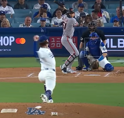 [MLB] 이정후, 다저스 글래스노우 꺾고 데뷔 첫 '시즌 10호 홈런' 달성! 39일 만의 대포로 슬럼프....