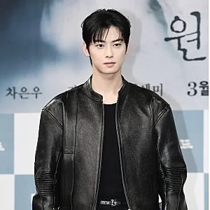 "카페 테이블에 도청장치"…차은우 대화 엿들은 50대 여성 경찰 수사