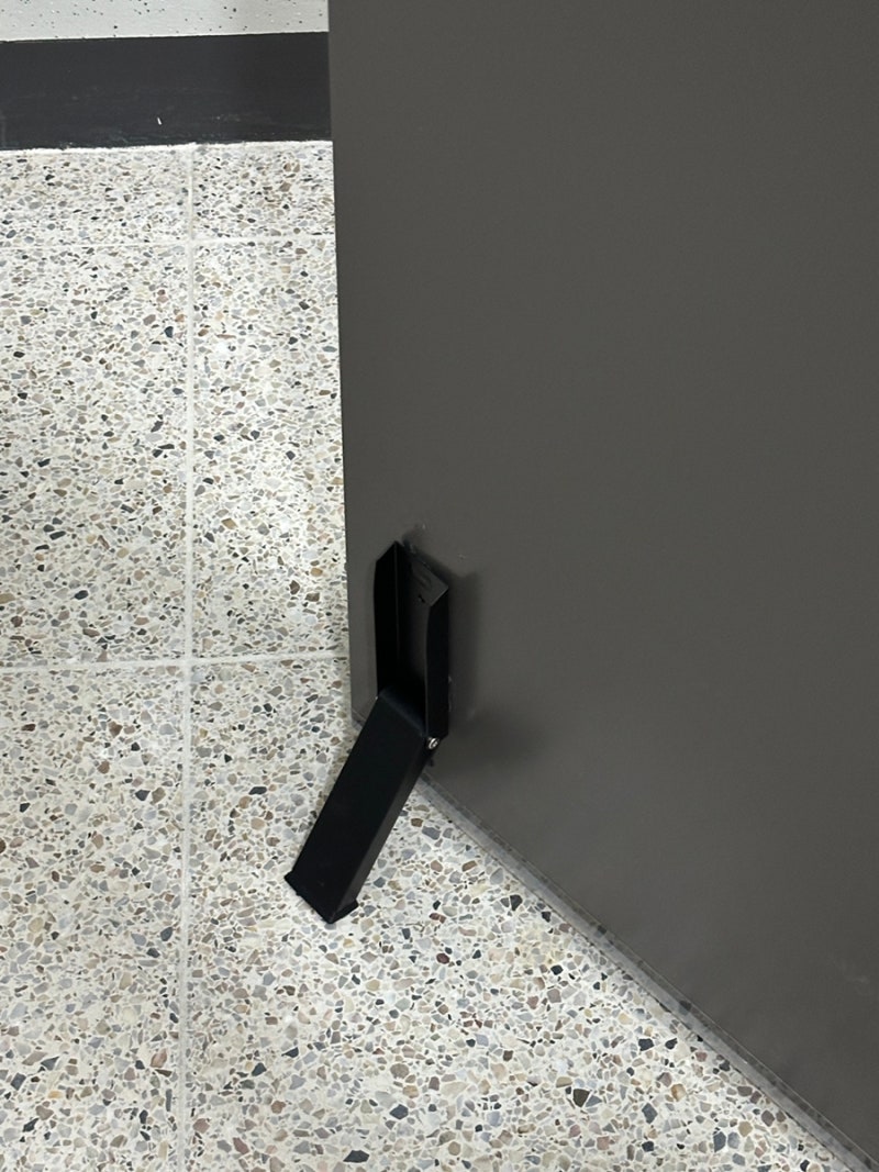저렴한 무타공 도어스토퍼 말발굽 후기
