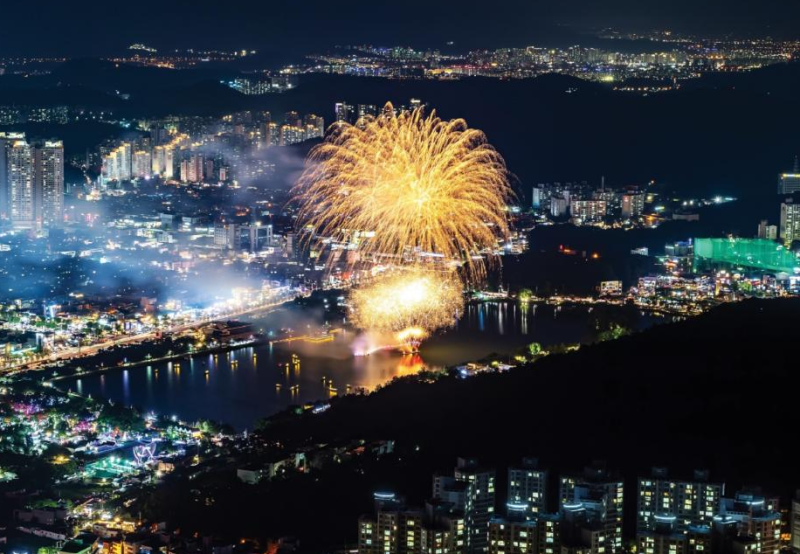 2026 수성못 불꽃축제｜가을밤을 화려하게 수놓는 대구 수성못페스티벌