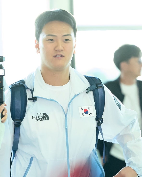 출국 사진 한 장에 시선 쏠린 김건희 담배 논란, 아시안게임 포수에게 남은 과제