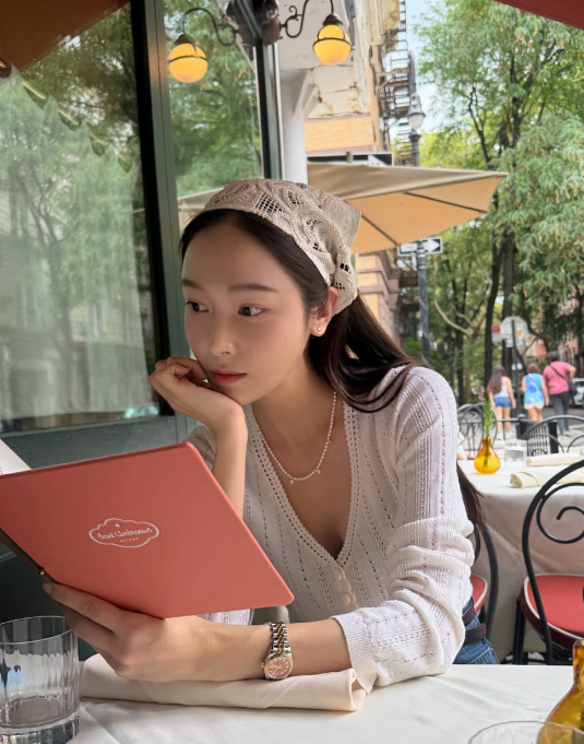“소녀시대 멤버 안 된 게 신의 한 수?” 12년 만에 돌아온 여전한 동안 비주얼 연예인