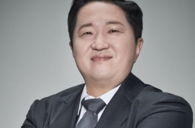 "정형돈, 불안장애" 딛고 결국 방송 복귀…MC 자리 꿰찼다!