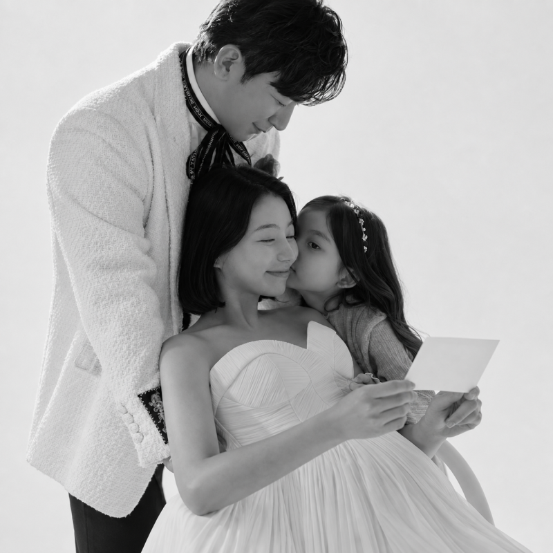 결혼 6개월 차에 다시 화제된 신화 이민우 가족, 딸의 편지 한 장