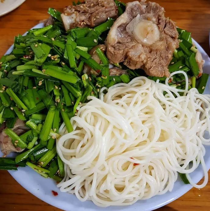 소꼬리는 탕으로만 먹는 줄 알았는데… 굽고 삶고 뜯는 서울 맛집 5