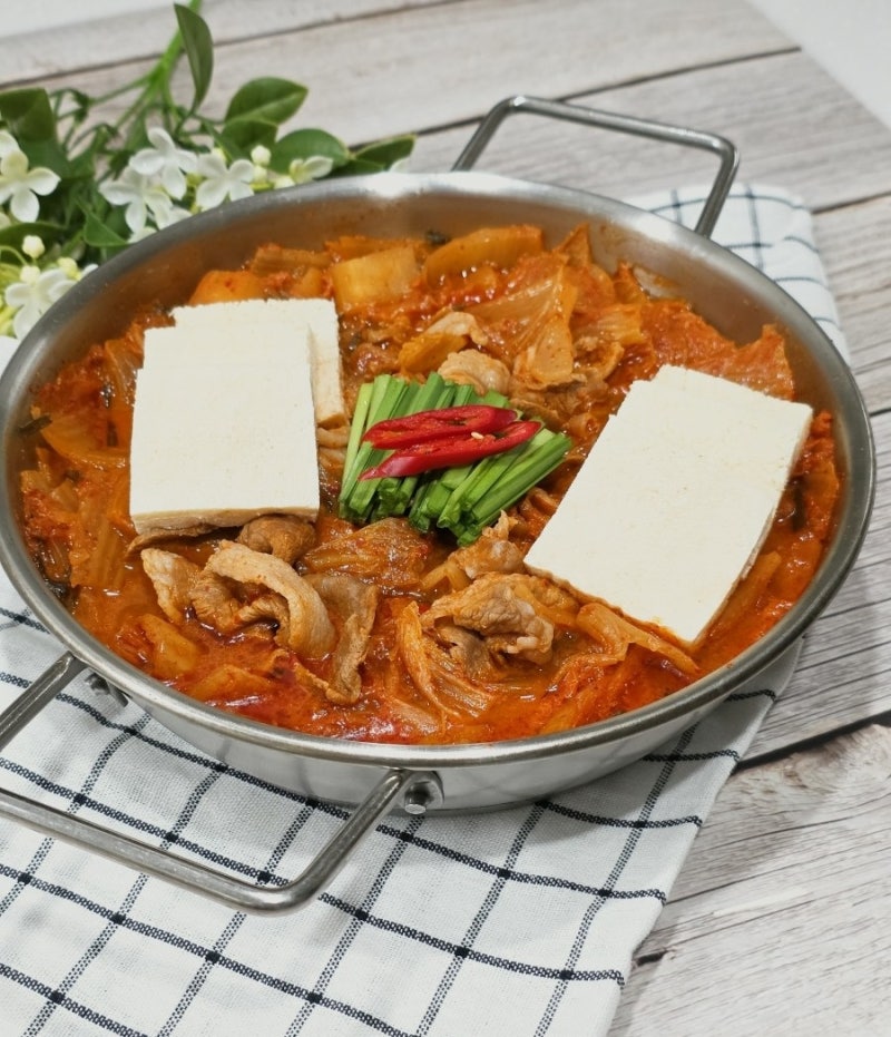 돼지 김치찌개 레시피 깍두기 넣은 꿀팁