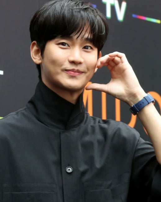 배우 김수현 국내외 공식 석상 등장, 행보와 시상식 일정이 주목받는 이유