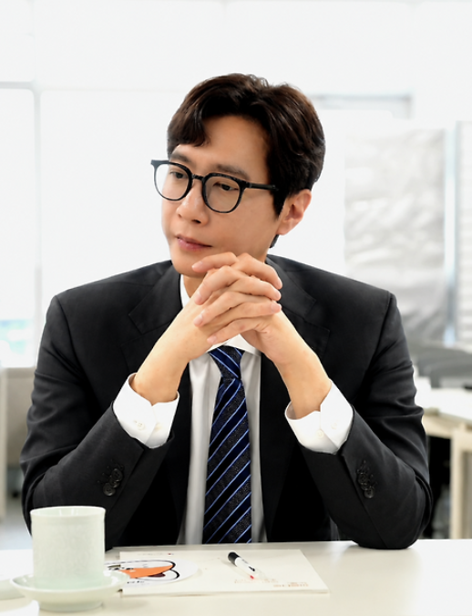 고지용, “부모 도리 다했나” 저격한 소재원 고소…작가도 법적 대응 예고