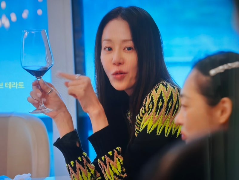 “화이트가 성질머리가 없네” 고현정, 와인 한 모금에 송혜교 빵 터진 이유(엄정화유튜브)