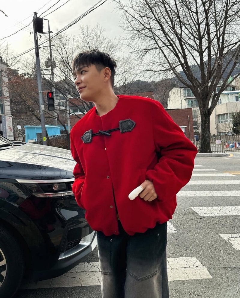 가수 쌈디 20kg 체중 증량 후 근육질 몸매로 파격 변신, 워터밤 페스티벌 상의 탈의 무대 근황 ....